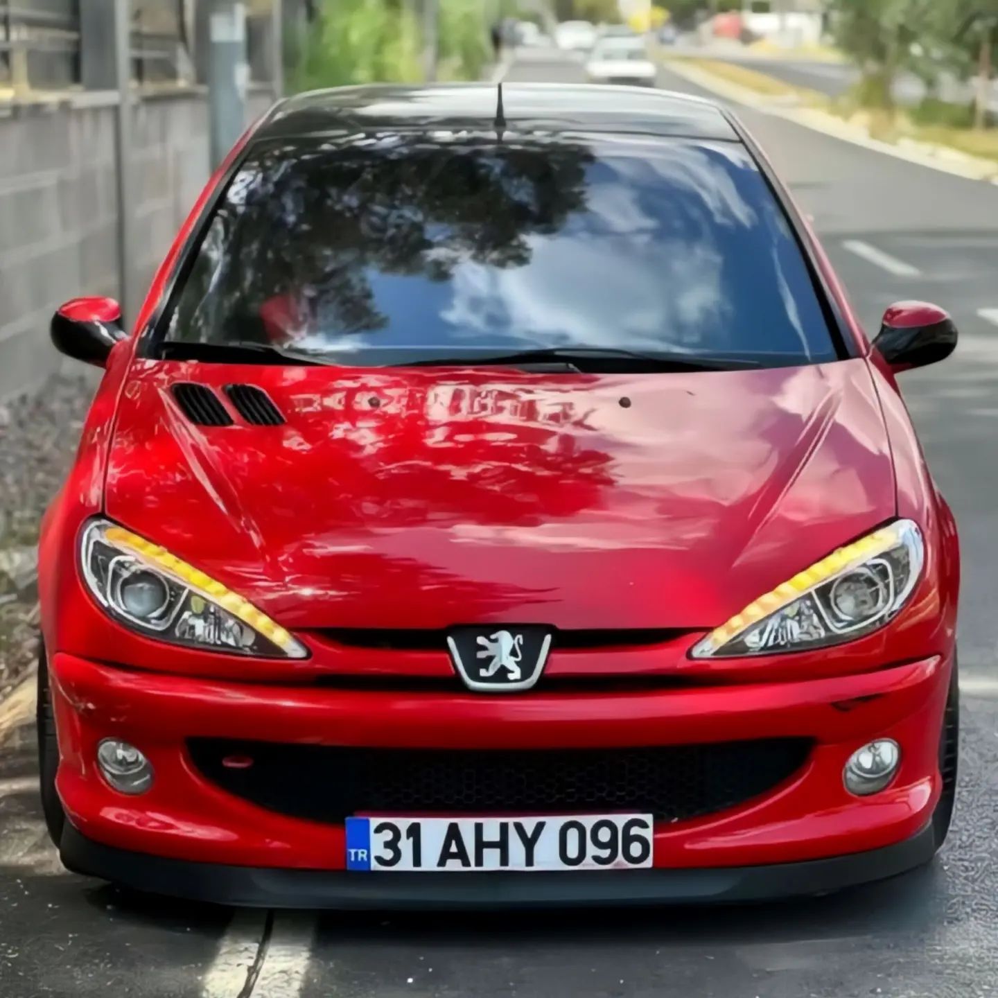 چراغ جلو پژو ۲۰۶ طرح ۲۰۷ - یک سال ضمانت تعویض