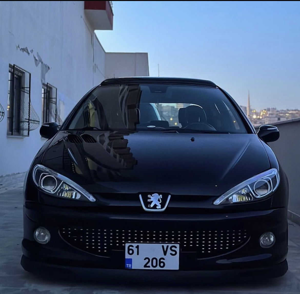 چراغ جلو پژو ۲۰۶ طرح ۲۰۷ - یک سال ضمانت تعویض